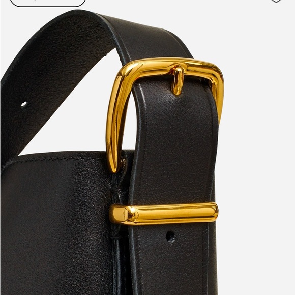 Madewell The Essential Bucket Tote - Picture 3 of 7